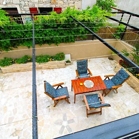 Fuer 6 Personen Ca 100 Qm In Rakalj, Istrien Bucht Von Rasa Holiday home *